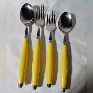Fiesta Flatware 1 Setting - 4 Pieces Yellow